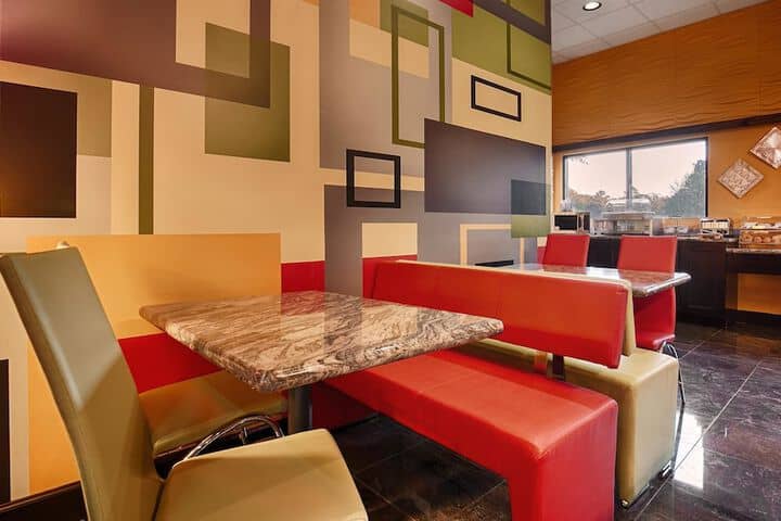 Breakfast area
